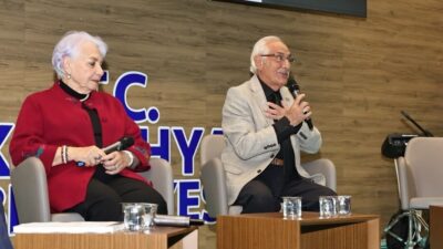 Kütahya Belediyesi tarafından düzenlenen “Nilüfer Örnek Özkan ve Adil Özkan’a