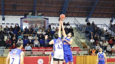 Türkiye Basketbol Federasyonu (TBF) 2. Lig’de mücadele eden Kütahya Belediyespor,