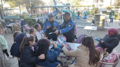 Kütahya İl Emniyet Müdürlüğü, “Güvenli Eğitim Hepimizin Sorumluluğudur” anlayışıyla ilkokul