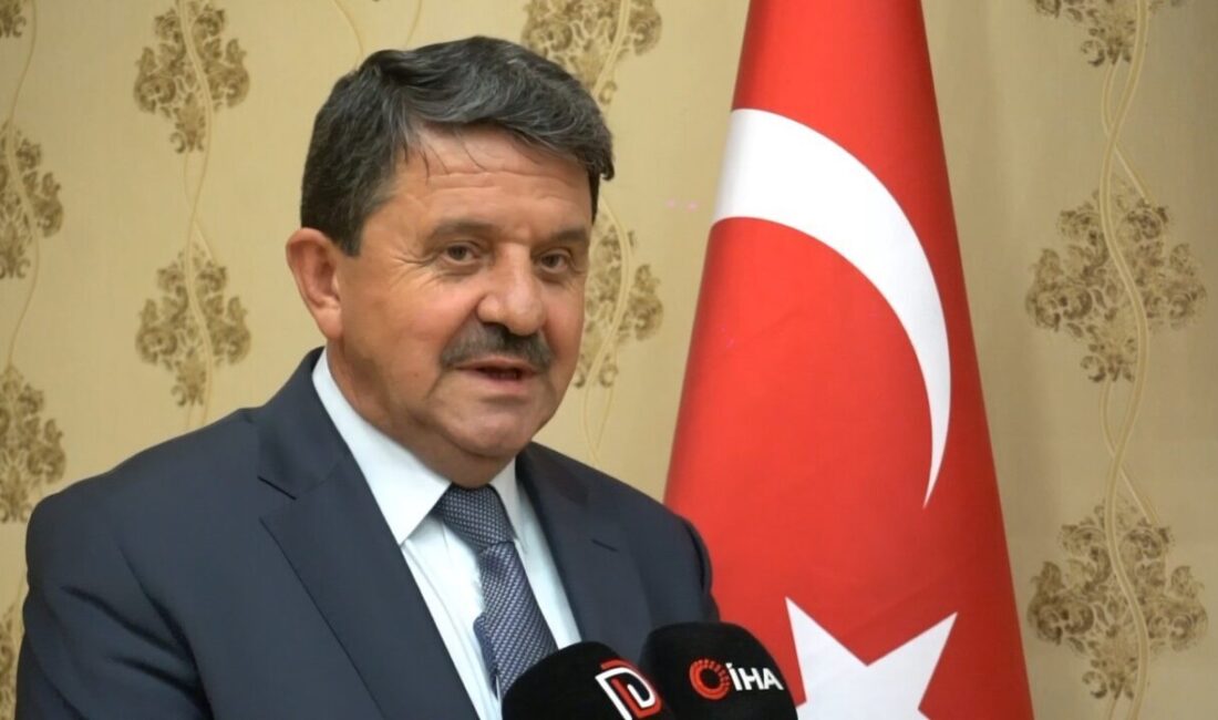 Kütahya İl Genel Meclisi Başkanı Muammer Özcura, köylerdeki su hatlarına