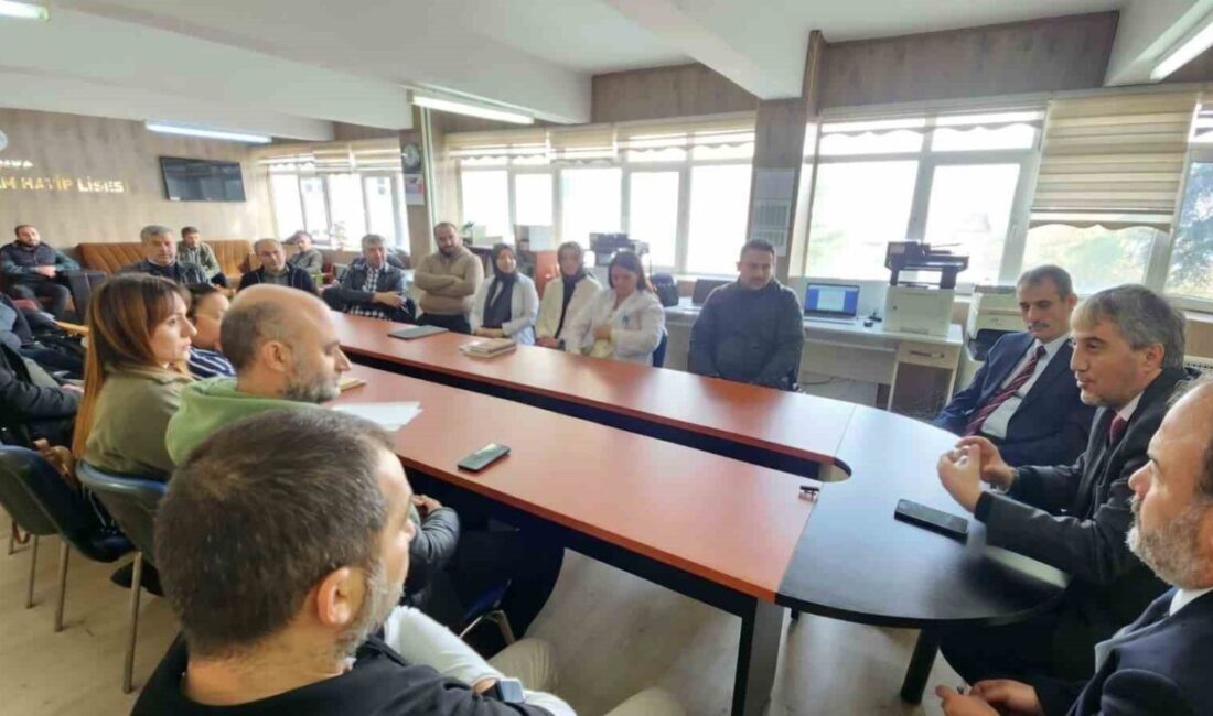 Kütahya İl Millî Eğitim Müdürü Mustafa Yılmaz, Ali Güral Anadolu