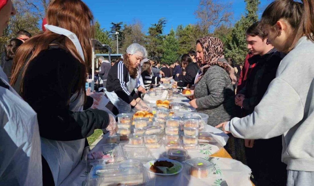Kütahya’da bulunan Kılıçarslan Anadolu Lisesi’nde Çevreme Duyarlıyım Değerlerime Sahip Çıkıyorum