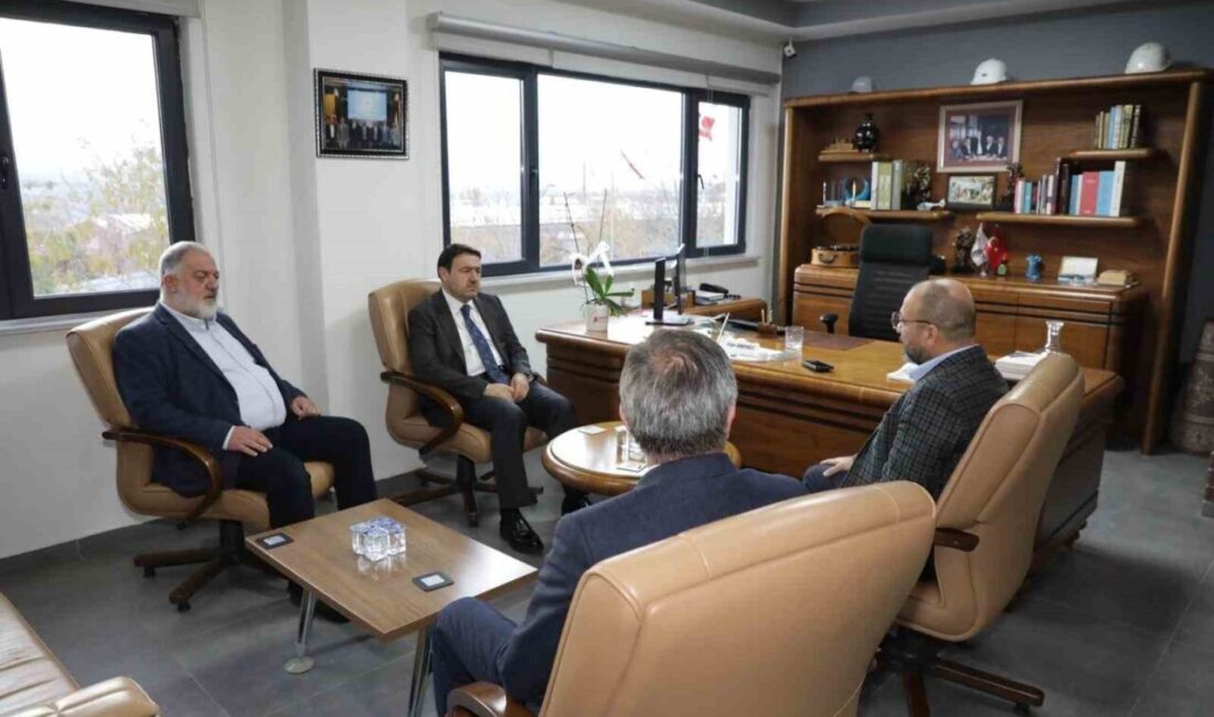 Kütahya Valisi Musa Işın, babaları vefat eden Kütahya Organize Sanayi