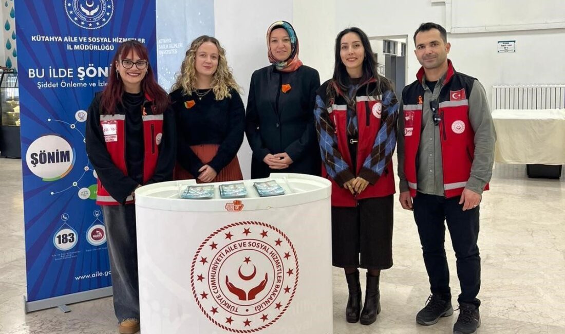 Kütahya’da “Dijital Şiddet ve Kadın” konulu farkındalık programı düzenlendi. Dijital