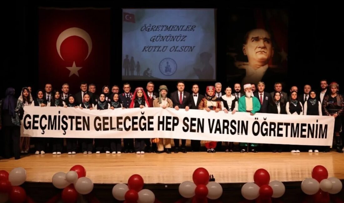 Kütahya Belediye Başkanı Eyüp Kahveci, Öğretmenler Günü kapsamında Hezar Dinari