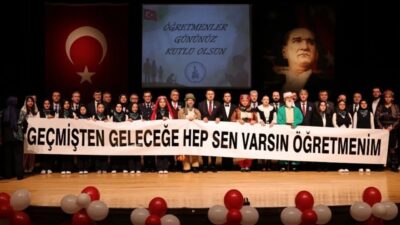 Kütahya Belediye Başkanı Eyüp Kahveci, Öğretmenler Günü kapsamında Hezar Dinari