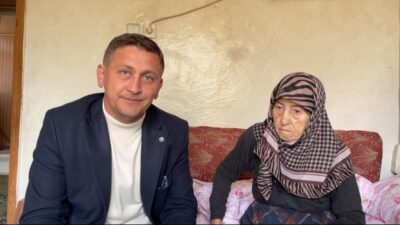 Kütahya’nın Karaağaç köyünde 2 yaşlı vatandaşa GPS takip cihazı takıldı.