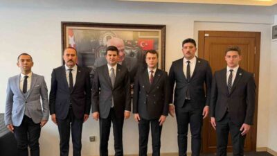 Ülkü Ocakları Kütahya İl Başkanı İlker Bükni ve yönetim kurulu