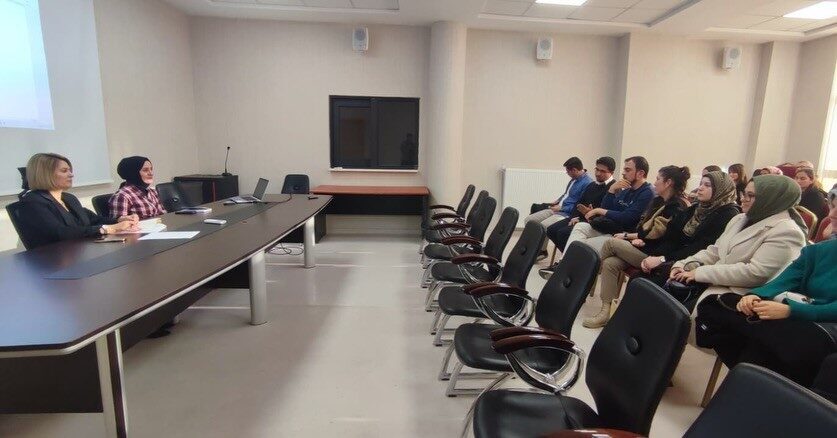 Kütahya’nın Altıntaş ilçesinde, 8.’nci sınıf öğrencilerinin akademik başarısını artırmaya yönelik