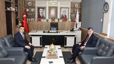 Kütahya Belediye Başkanı Eyüp Kahveci, şehrin gençlerine yönelik hizmetlerin geliştirilmesi