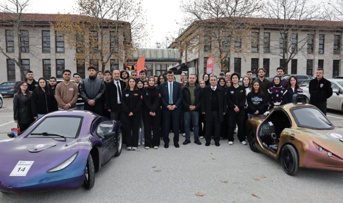 Kütahya Belediye Başkanı Eyüp Kahveci, Dumlupınar Üniversitesi (DPÜ) Mühendislik Fakültesi