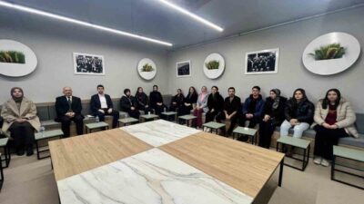 Kütahya’nın Dumlupınar ilçesinde, “Her Kitap Bir Dünya” projesi kapsamında Aralık