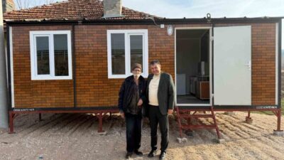 Gediz Belediye Başkanı Necdet Akel, zorlu kış şartlarında yaşam mücadelesi