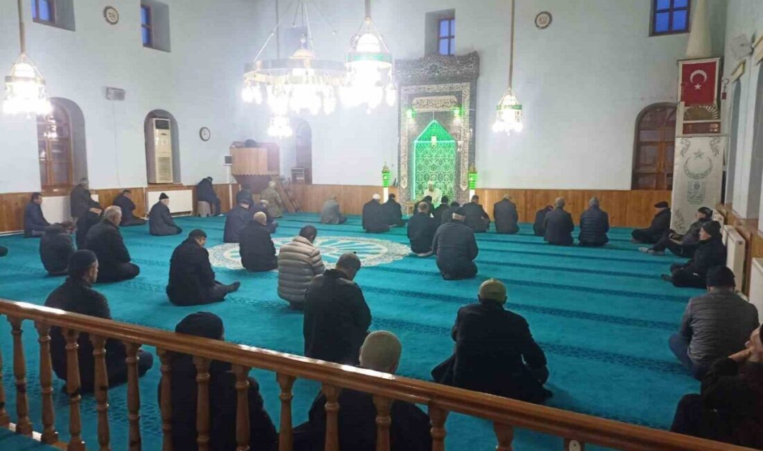 Kütahya’nın Hisarcık ilçesinde İlçe Müftülüğü tarafından sabah namazı buluşması programı