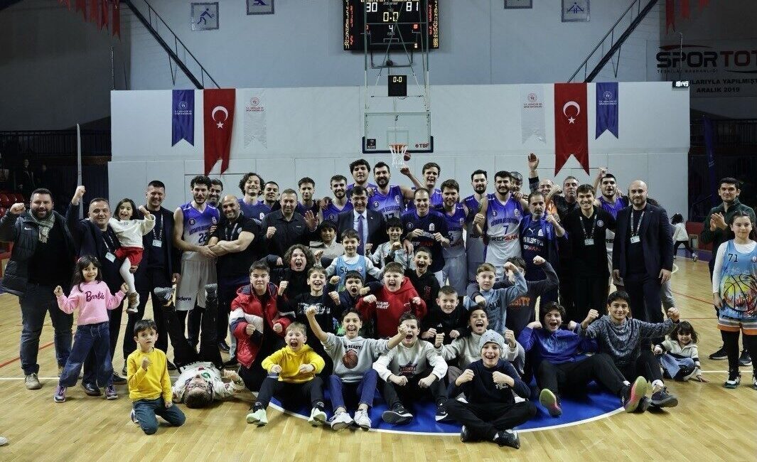 Türkiye Basketbol 2. Liginin 9. haftasında Kütahya Belediyespor, sahasında konuk