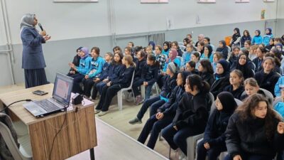 Kütahya İl Müftü Yardımcısı Gülay Demirci, yürütülen değerler eğitimi kapsamında