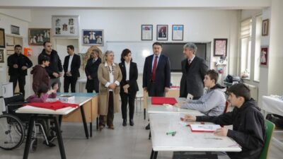 Kütahya Valisi Musa Işın, Bahattin Çini Özel Eğitim Meslek Okulu’nu