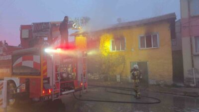 Kütahya’nın üzerinde meydana gelen yangında bir kişi hayatını kaybetti. Sobadan