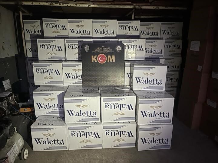 Kütahya’da İl Emniyet Müdürlüğü ekiplerince şüphe üzerine durdurulan bir araçta