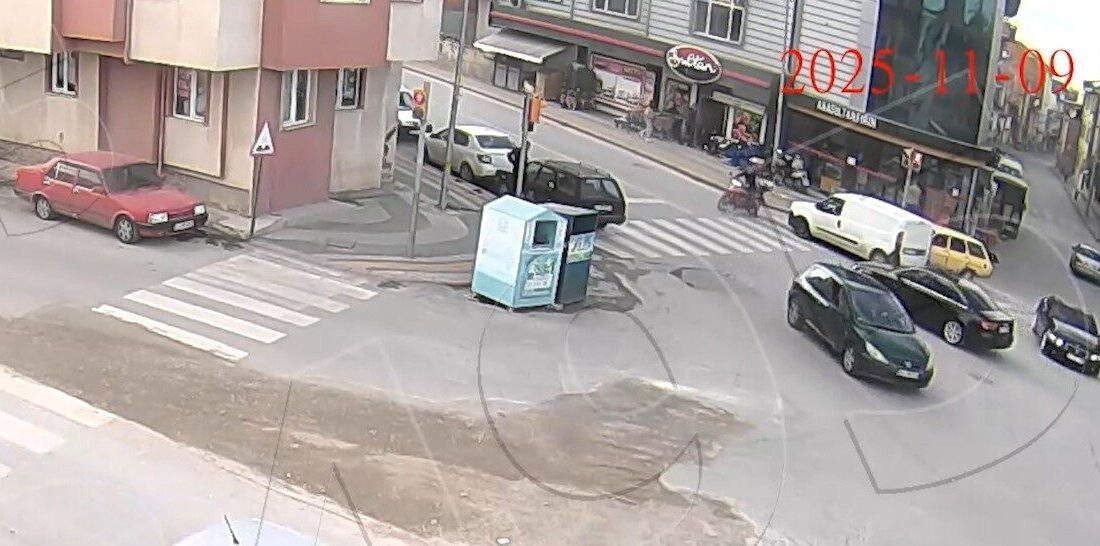 Kütahya’nın Fuat Paşa Mahallesi Bekir Avlupınar Caddesi’nde meydana gelen trafik