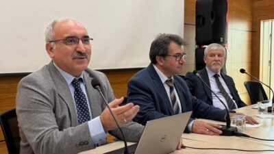 Kütahya Dumlupınar Üniversitesi’nde, Marmara Üniversitesi Öğretim Üyesi Prof. Dr. İsmail