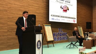 Kütahya Belediyemisi tarafından, şehrin kültür ve edebiyat hayatına uzun yıllardır