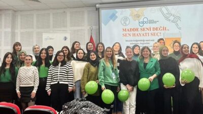 Kütahya’da Sosyal Hizmet Öğrenci Topluluğu tarafından düzenlenen eğitim programında, günümüzün