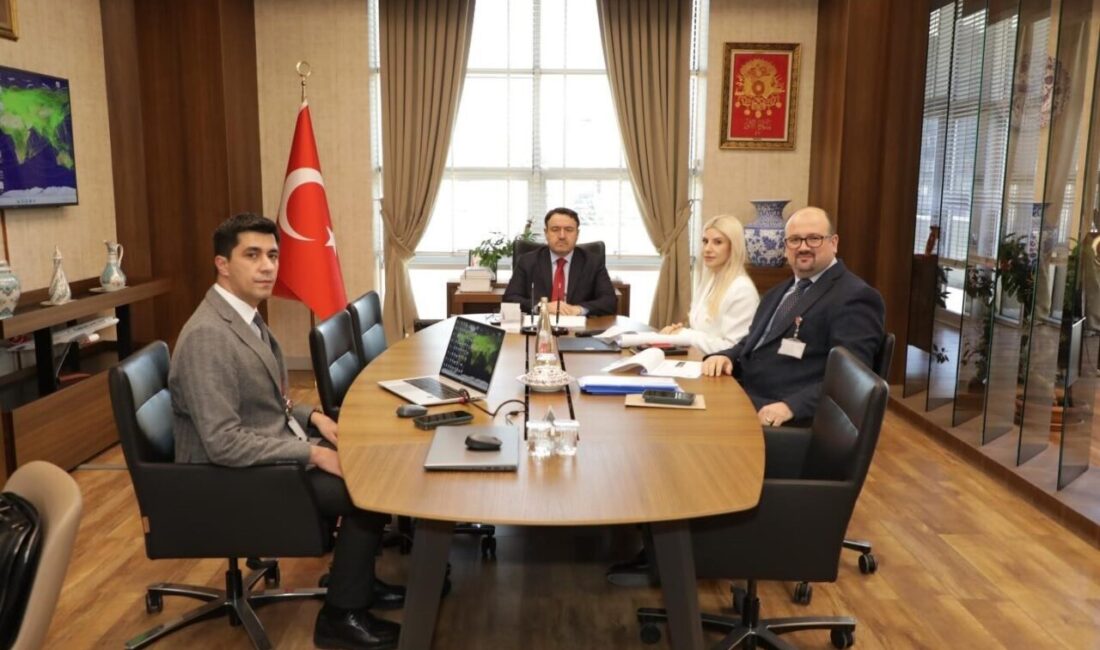 Kütahya’da Vali Musa Işın’ın başkanlığında, Zafer Havalimanı’nın mevcut durumu ve