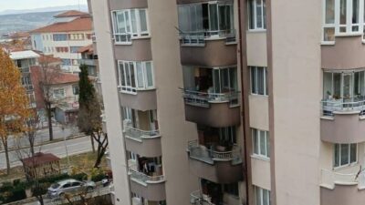 Kütahya’da 27 Kasım’da bir apartman dairesinde çıkan yangında eşi yaşamını