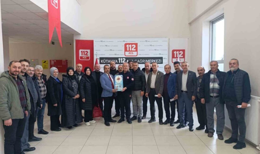 Kütahya Muhtar Derneği Başkanı İsmail Arı ve mahalle muhtarları, 112