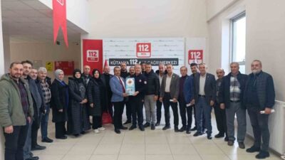 Kütahya Muhtar Derneği Başkanı İsmail Arı ve mahalle muhtarları, 112