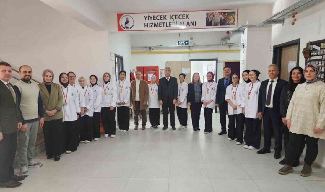 Kütahya’yı uluslararası alanda başarıyla temsil eden Devlet Hatun Kız Mesleki