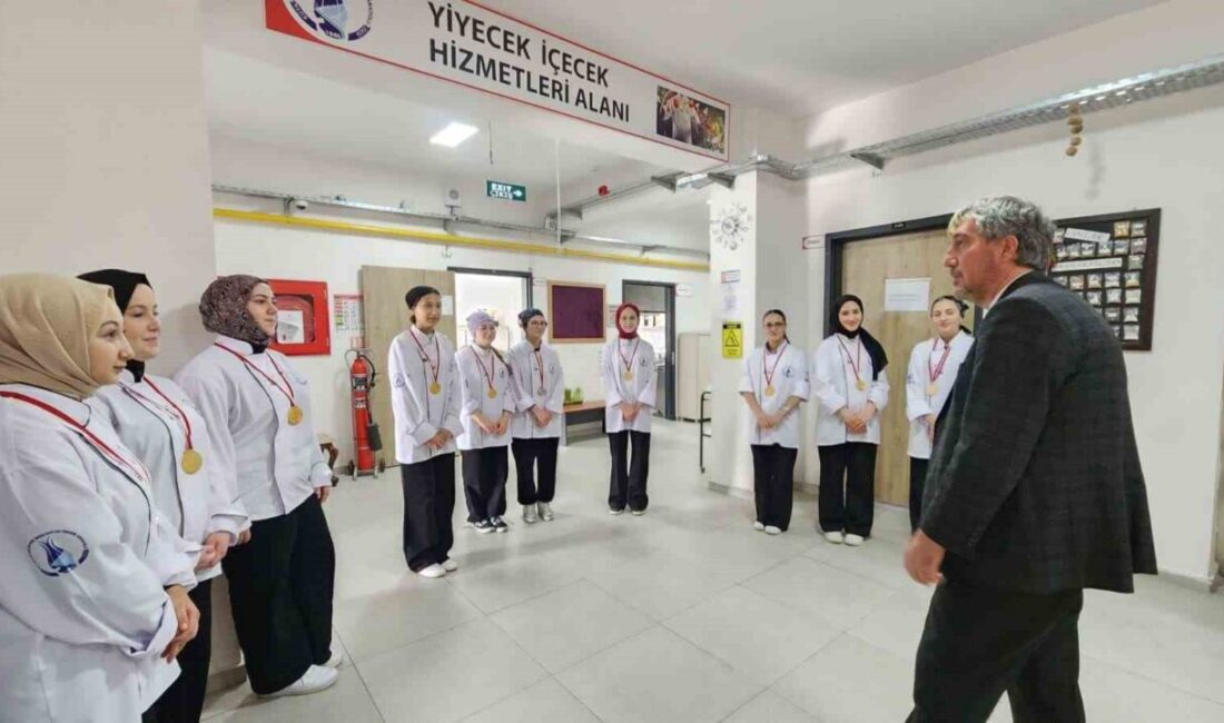 Kütahya’yı uluslararası alanda başarıyla temsil eden Devlet Hatun Kız Mesleki