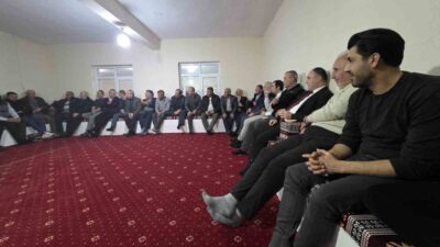 Kütahya’nın Aslanapa ilçesine bağlı Abaş köyünde muhtarlar aylık toplantıda bir