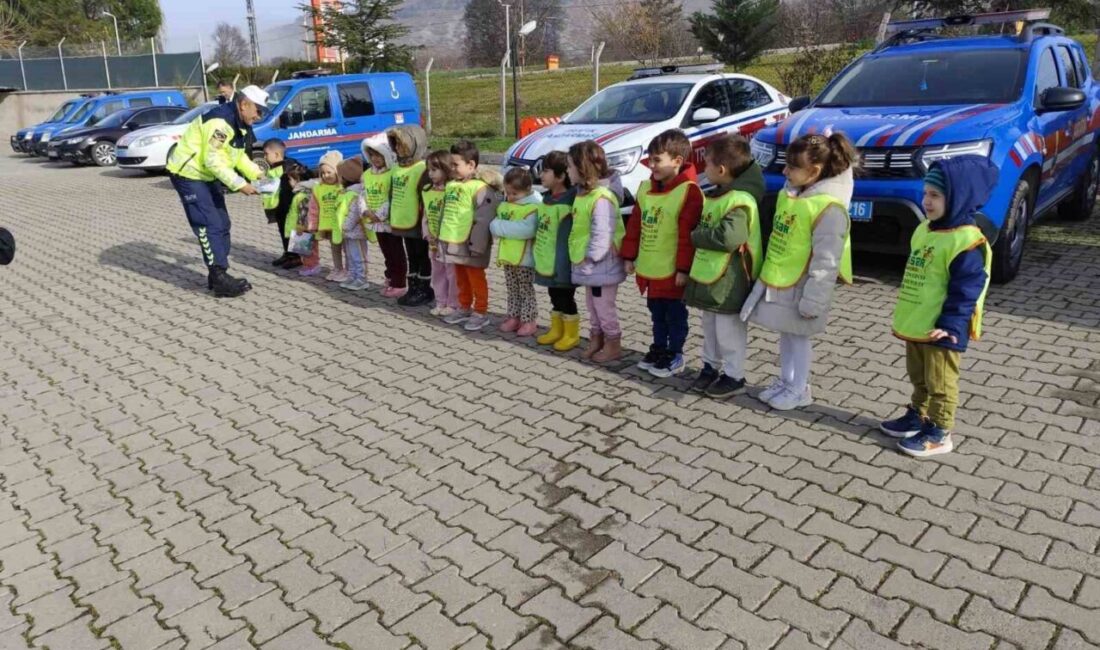 Kütahya’nın Hisar Anaokulu’nda eğitim gören 20 minik öğrenci, Simav İlçe