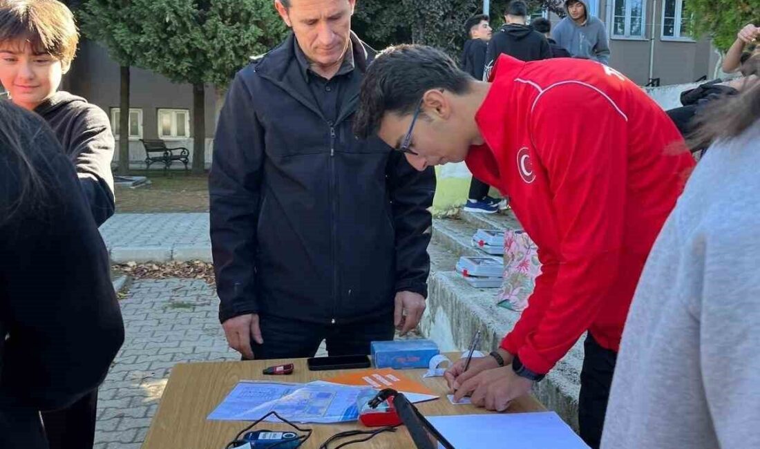 Kütahya’nın Pazarlar ilçesinde bulunan Pazarlar Spor Lisesi, oryantiring branşında geleceğin