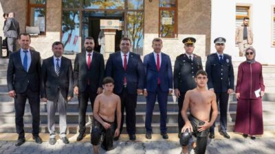 Kütahya’nın Pazarlar ilçesinde minder güreşi ve yağlı güreşi sevdirmek ve