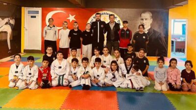 Kütahya’nın Pazarlar ilçesinde Taekwondo ve Wushu branşlarında başarılı olan Pazarlar