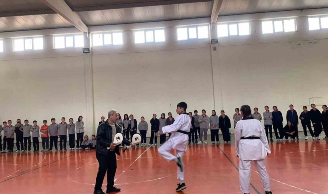 Kütahya’nın Pazarlar ilçesinde, Pazarlar Spor Lisesi’nin öncülüğünde yürütülen kapsamlı spor