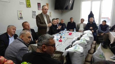 Kütahya’nın Tavşanlı ilçesinde üreticilere tohum ve gübre dağıtımı yapıldı. AK