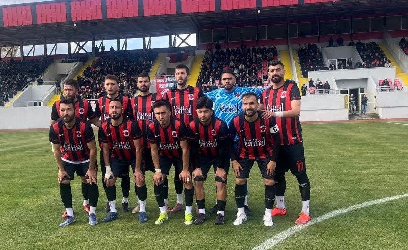 Kütahya’nın Tavşanlı ilçesinde TKİ Tavşanlı Linyitspor taraftarları elde edilen sonuçlardan