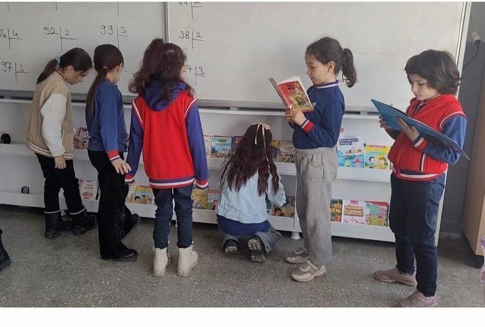 Kütahya’nın Altıntaş İlçe Kaymakamlığı himayesinde yürütülen “Okuyan Nesil” projesi kapsamında