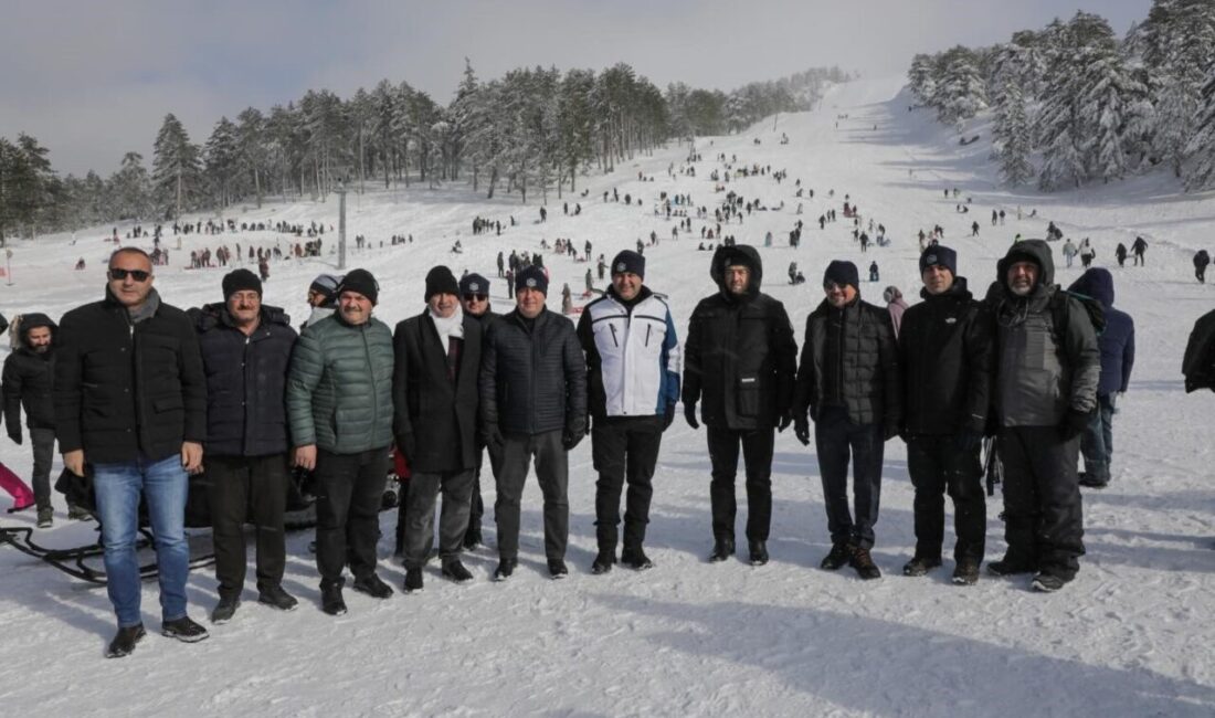 Kütahya’nın Gediz ilçesinde bulunan Murat Dağı Termal Kayak Merkezi’nde ilk