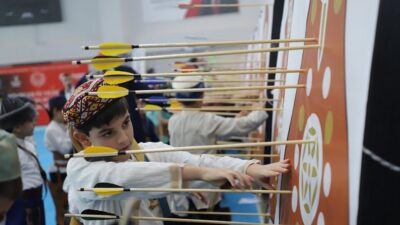 Kütahya’da, yaklaşık bin sporcunun katılımıyla düzenlenen Geleneksel Türk Okçuluğu Minikler