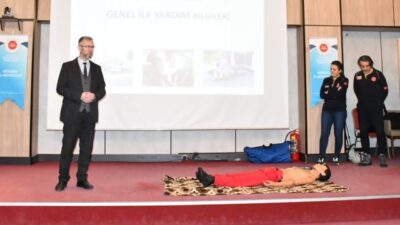 Kütahya Müftülüğü bünyesinde oluşturulan ilk yardım ekibinde görevlendirilen personele, İl