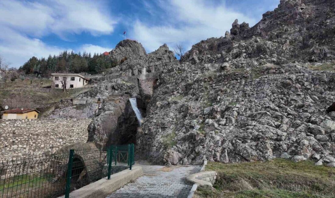Kütahya’nın Gediz ilçesinde kayıp olarak aranan 15 yaşındaki kız çocuğunun