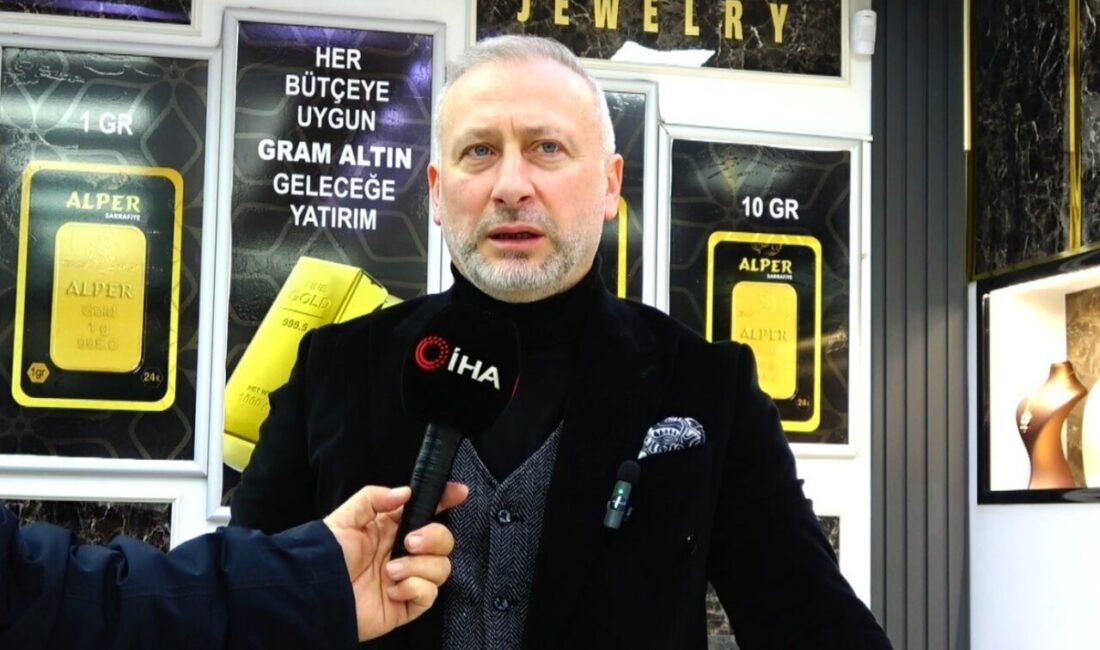 Kütahya ve Tavşanlı ilçesinde 40 yıldır kuyumculuk yapan İsmail Alper,