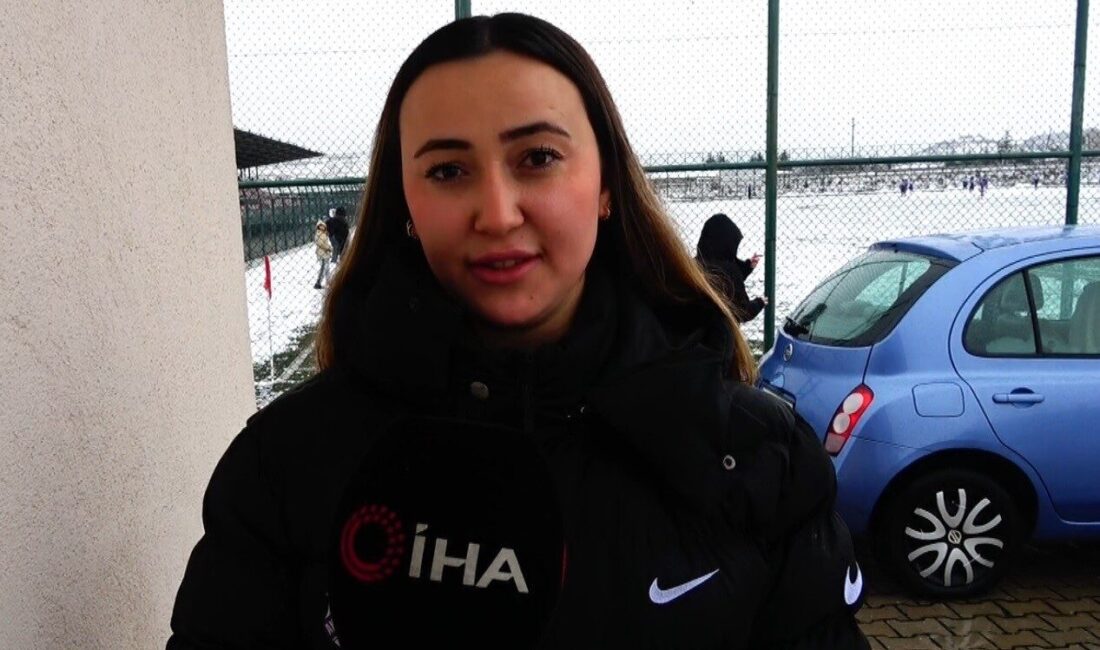 Tavşanlı Akıncılarspor Kadın Futbol Takımı, mart ayında başlayacak olan lig