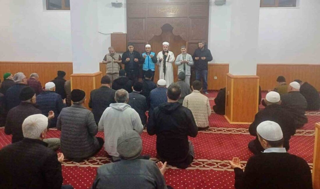 Diyanet İşleri Başkanlığı organizasyonu ile kutsal topraklara gidecek 15 umreci