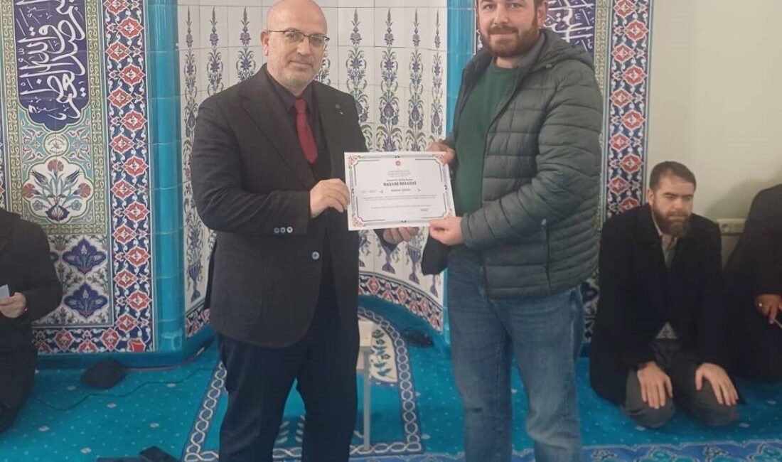 Kütahya’nın Emet İlçe Müftülüğü tarafından düzenlenen Tashih-i Hurûf Kursunu başarıyla